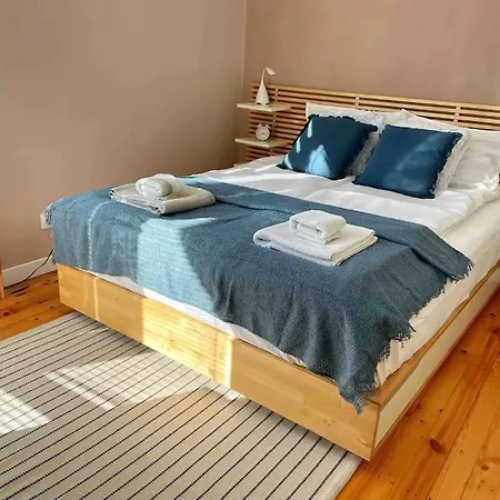 Cozy & Boho Center *